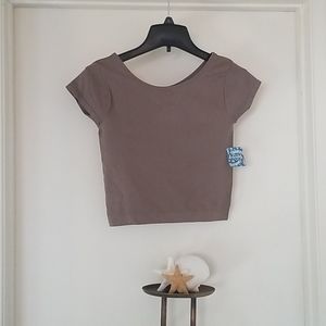 NEW! FREE PEOPLE CAP SLEEVE SEAMLESS CROP  TOP.